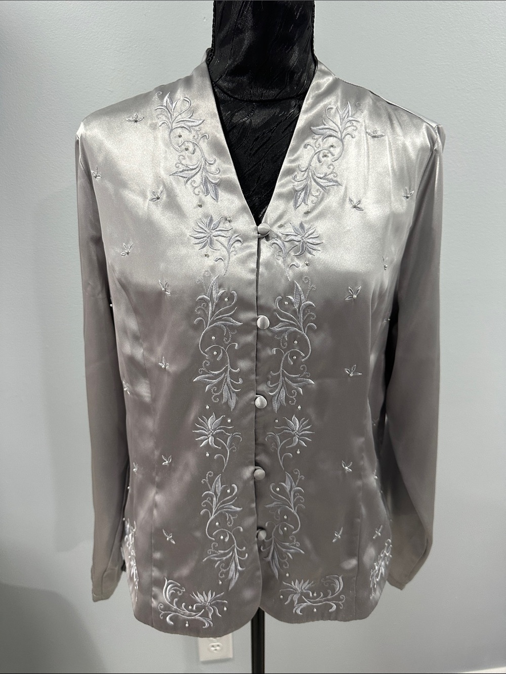 Laura Scott Silver Satin Embroidered Blazer
